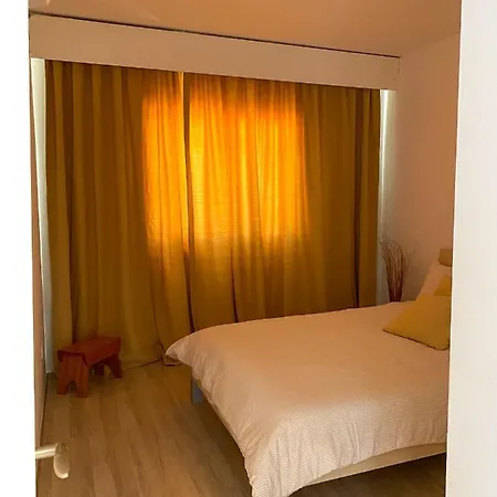 Summer Getaway: Stunning 1 Bedroom Apartment! アパート *